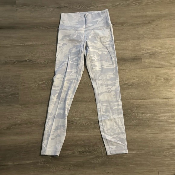 Lululemon wunder under white camo leggings - Picture 1 of 2